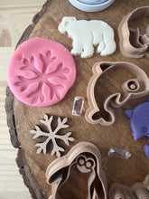 Load image into Gallery viewer, Arctic Animal Kit