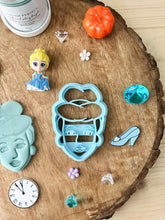 Load image into Gallery viewer, Cinderella Sensory Kit