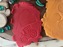 Load image into Gallery viewer, On the Farm Sensory Kit