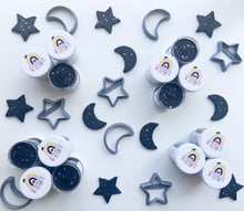 Load image into Gallery viewer, Graduation Set With Cutters