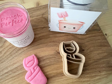 Load image into Gallery viewer, Sand Pail &amp; Shovel Set
