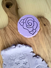 Load image into Gallery viewer, Unicorn Roller &amp; Stamp
