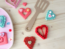 Load image into Gallery viewer, Valentine Cookie Bakery Kit
