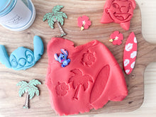 Load image into Gallery viewer, Lilo &amp; Stitch
